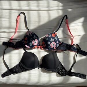Gilly Hicks Floral Navy and Black Lace Bra Duo - Push ‘Em Up Plunge